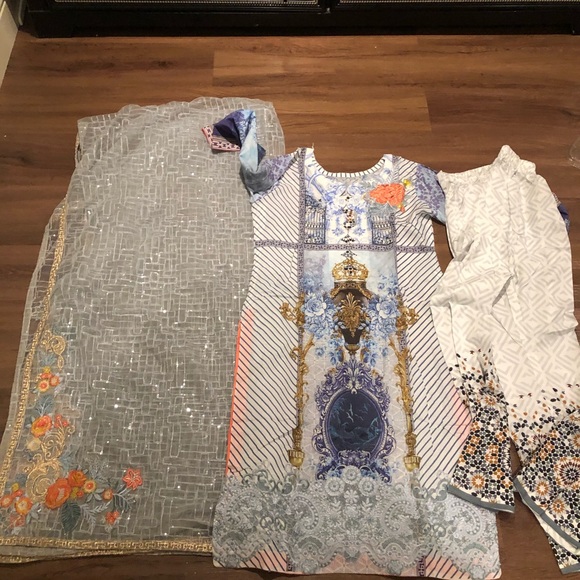 Pakistani dress - Picture 13 of 16